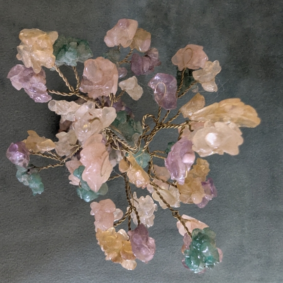 Bendable Tree on Resin Base - Picture 10 of 13